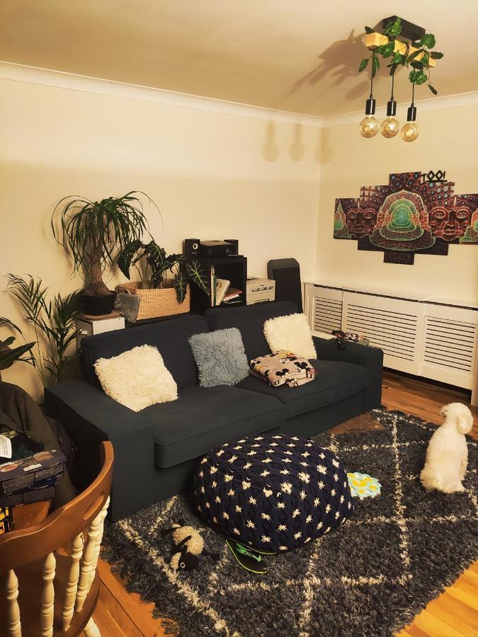 Single Bedroom In Quiet Neighbourhood Glasgow Exterior photo